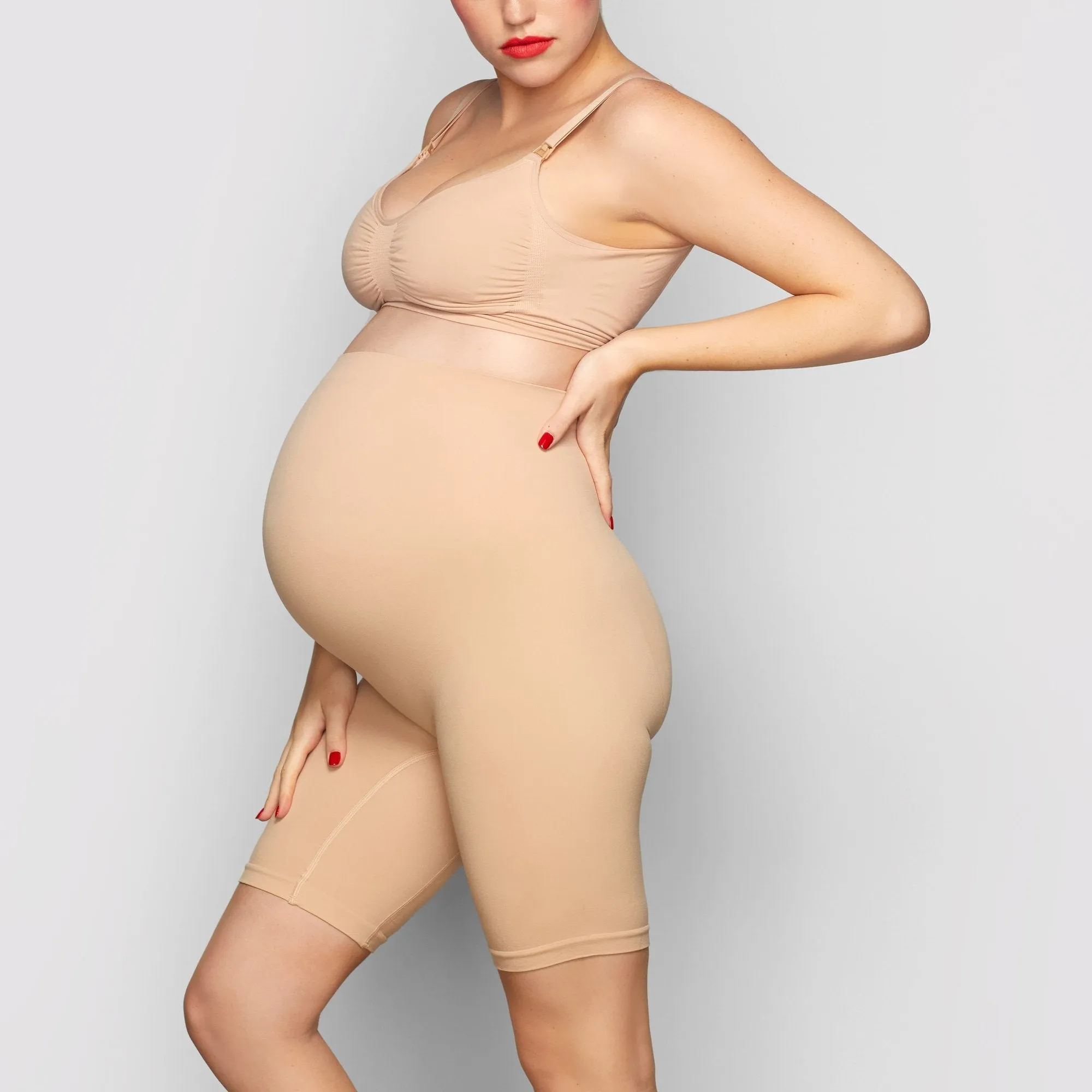 MATERNITY SCULPTING SHORT MID THIGH | CLAY